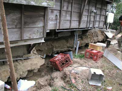地震により被害を受けた住宅